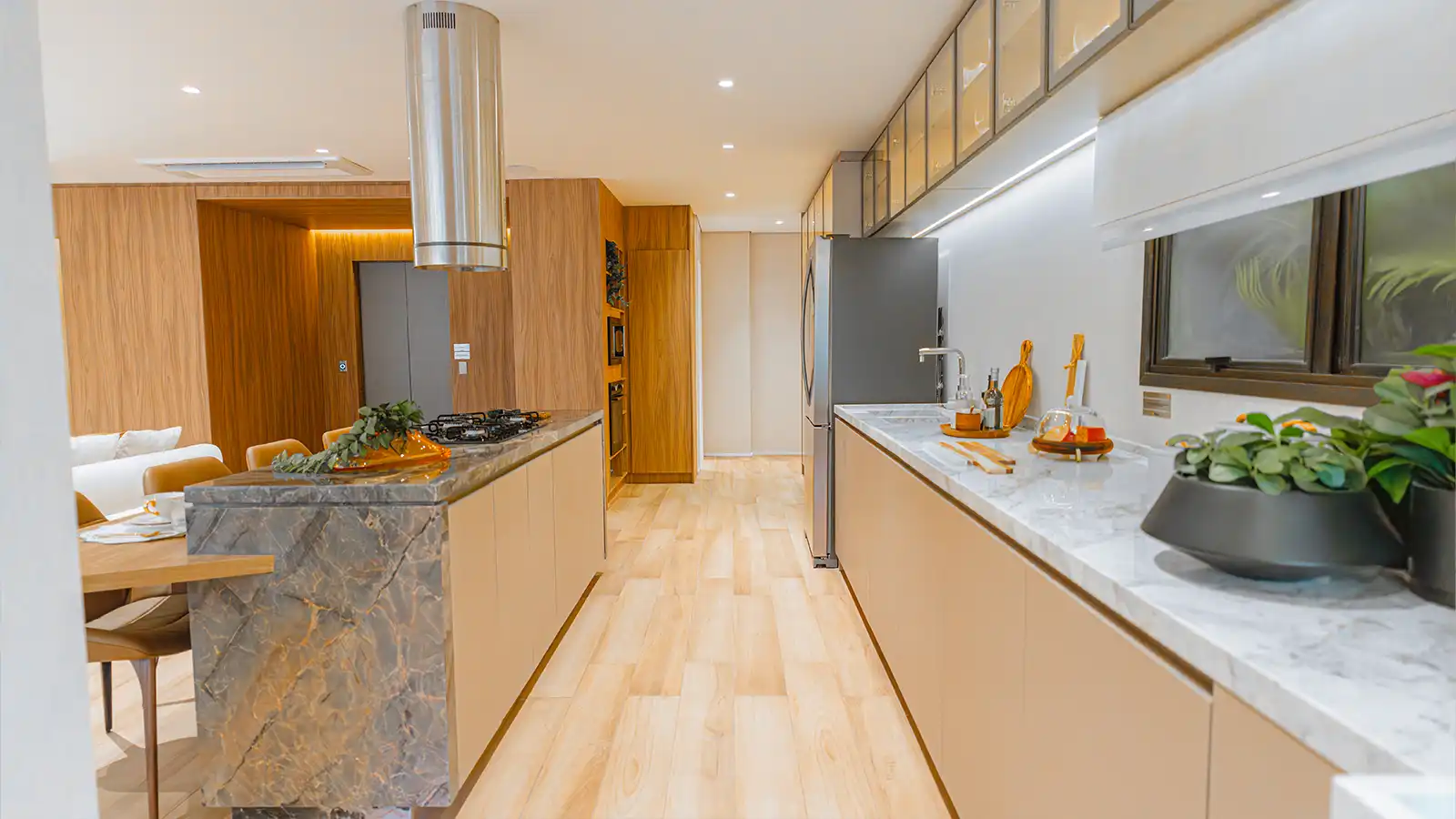 Cozinha do apartamento decorado de 164 m²
